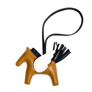 Charm Túi Hermès Ngựa Có Cánh Màu Nâu - Duy Hoang